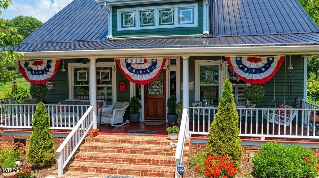 Photo of 515 Main Street, Rogersville, TN 37857 (MLS # 9997496)