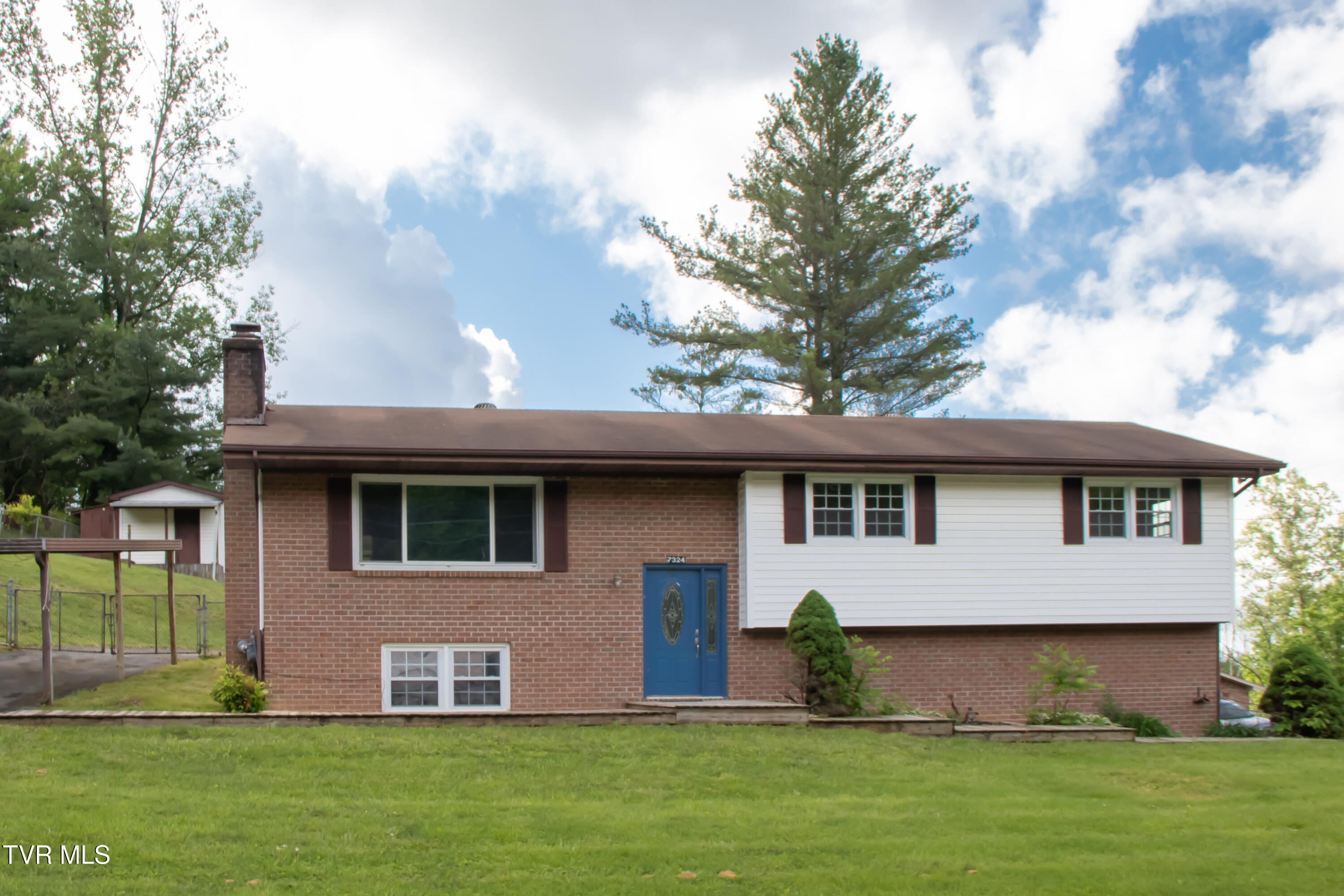 7324 White Pine Circle, Bristol, Virginia image 1