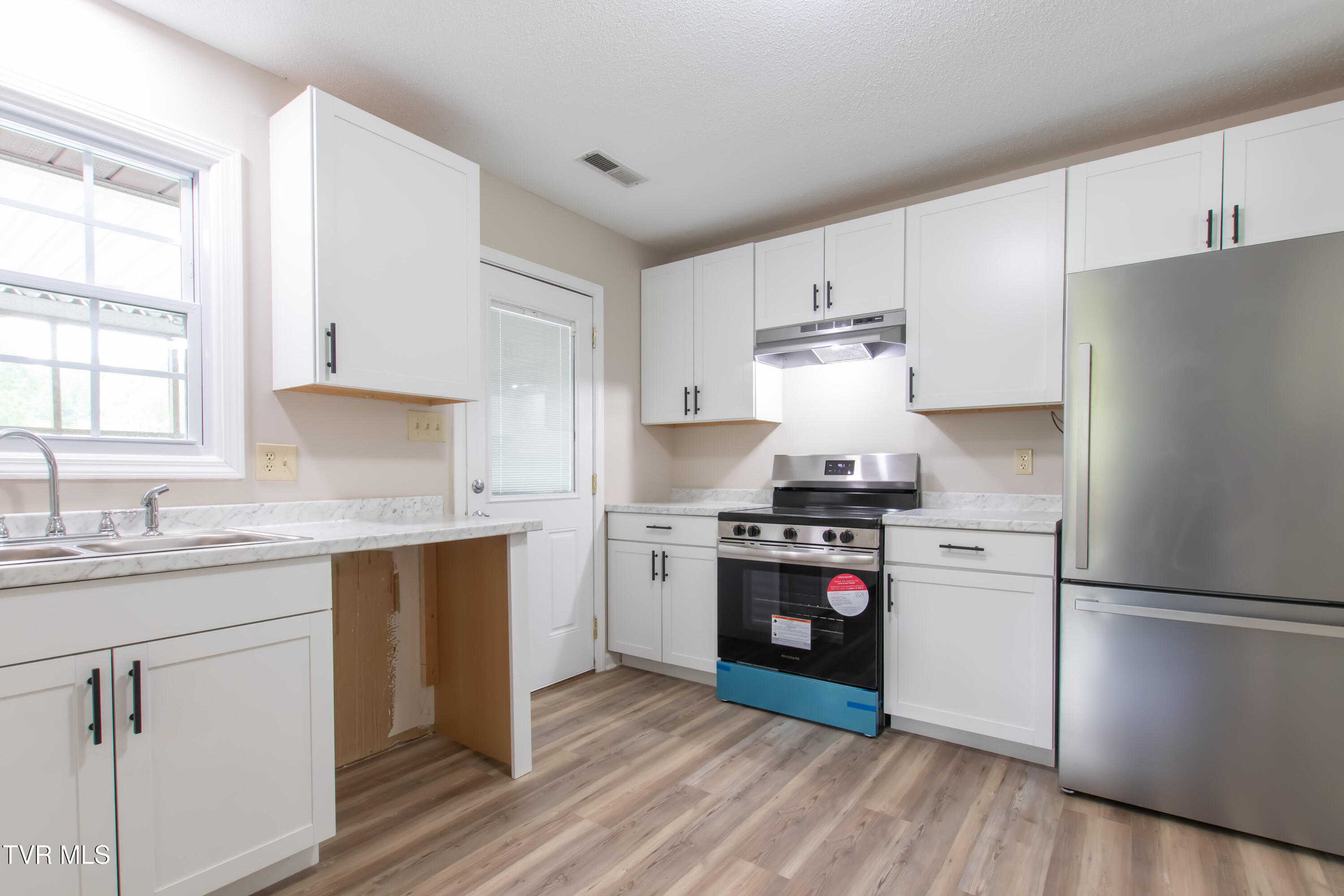 7324 White Pine Circle, Bristol, Virginia image 21