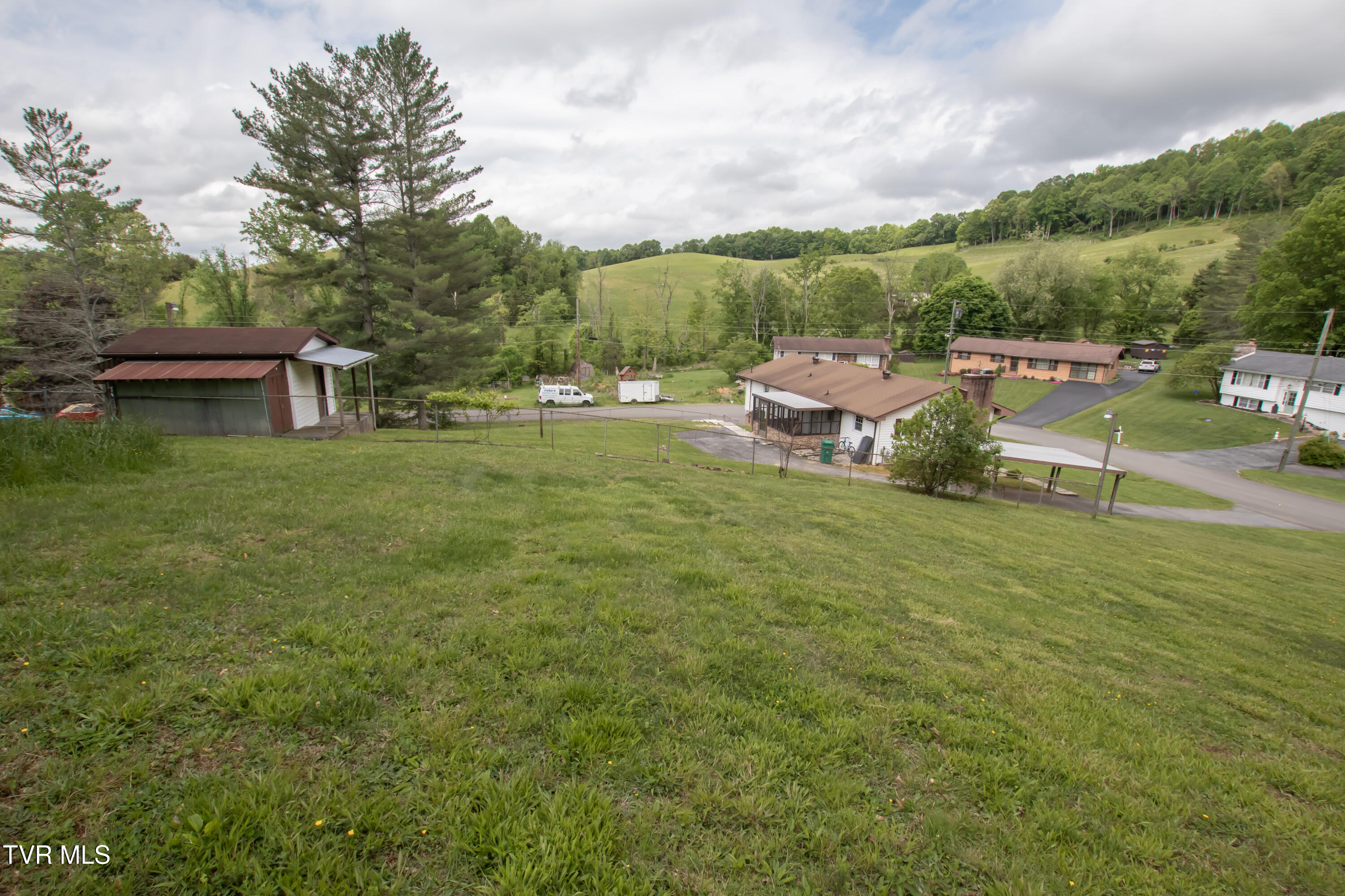 7324 White Pine Circle, Bristol, Virginia image 50