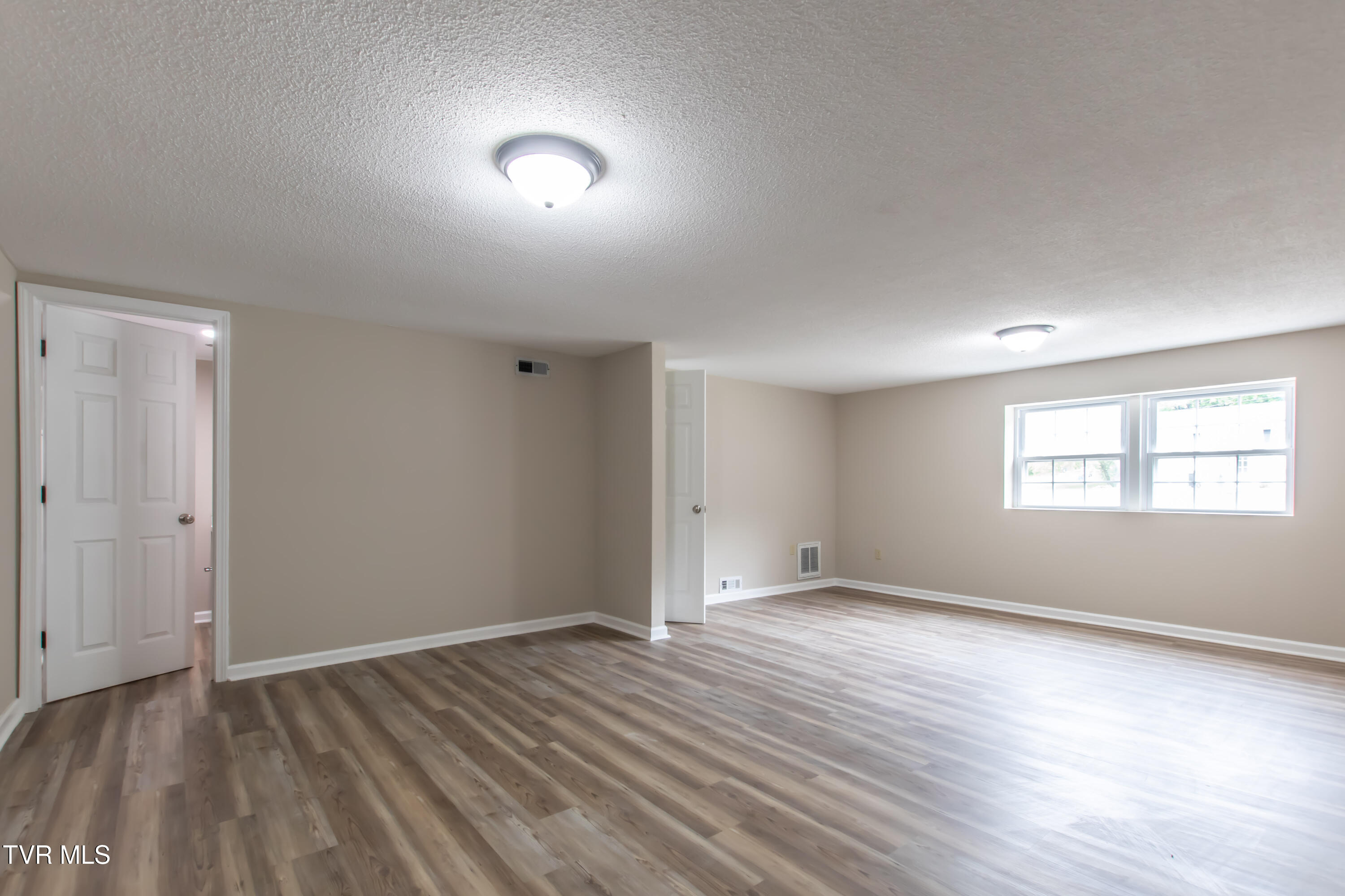 7324 White Pine Circle, Bristol, Virginia image 42