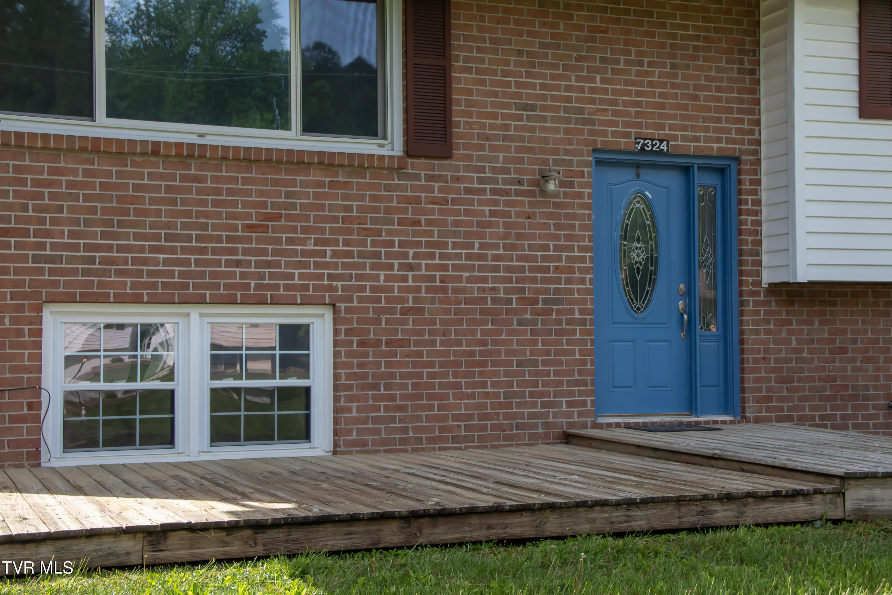 7324 White Pine Circle, Bristol, Virginia image 5