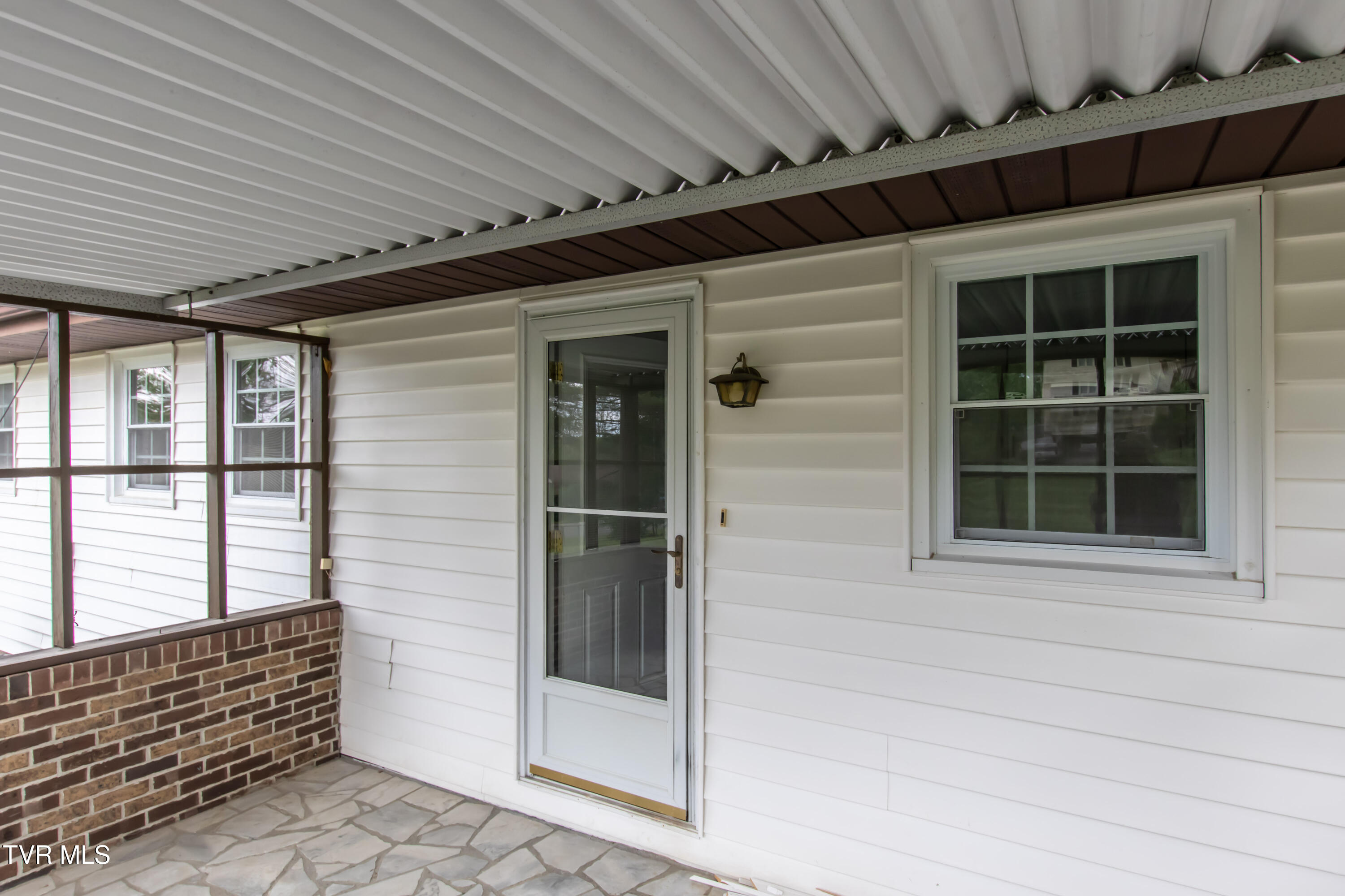 7324 White Pine Circle, Bristol, Virginia image 17