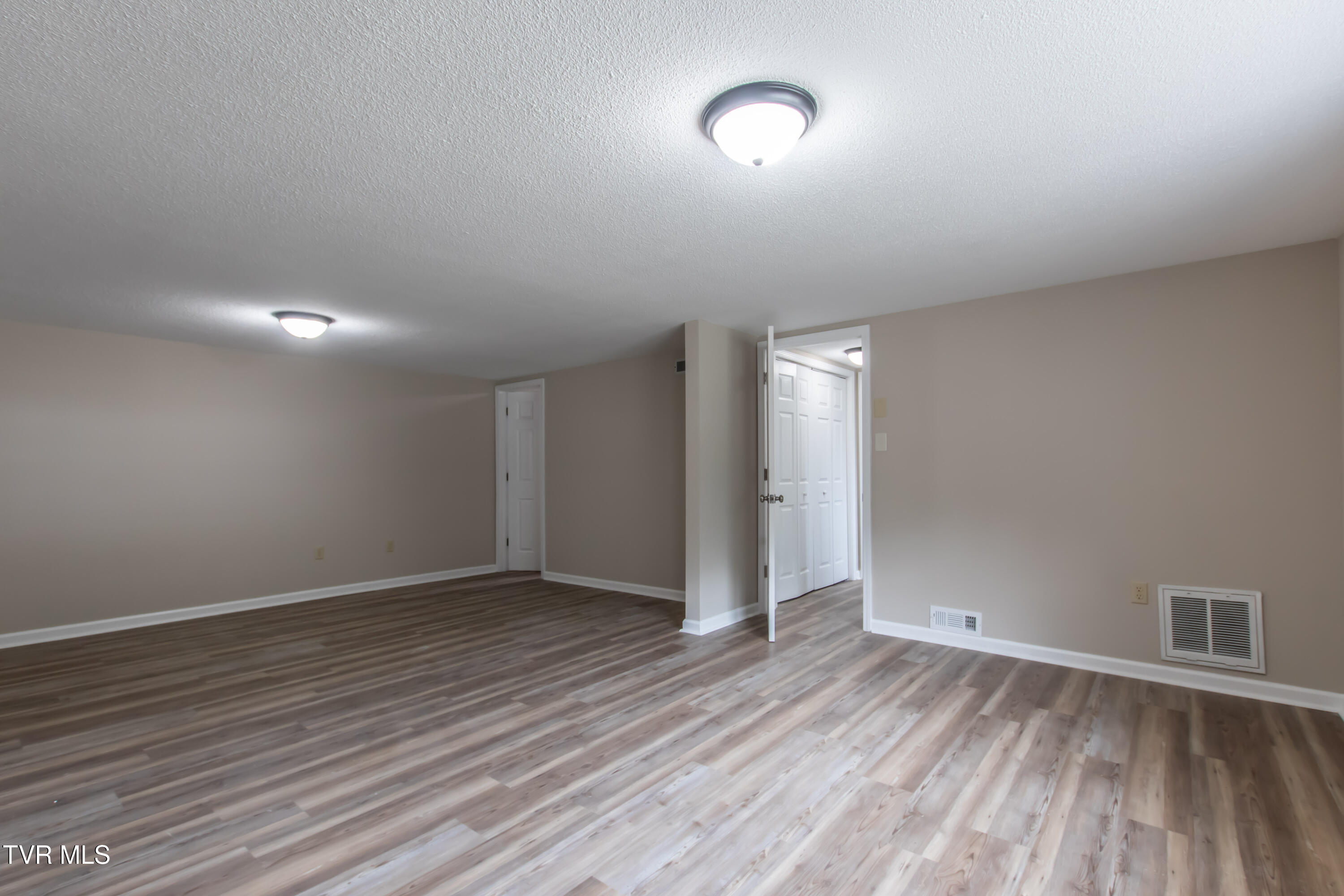 7324 White Pine Circle, Bristol, Virginia image 41