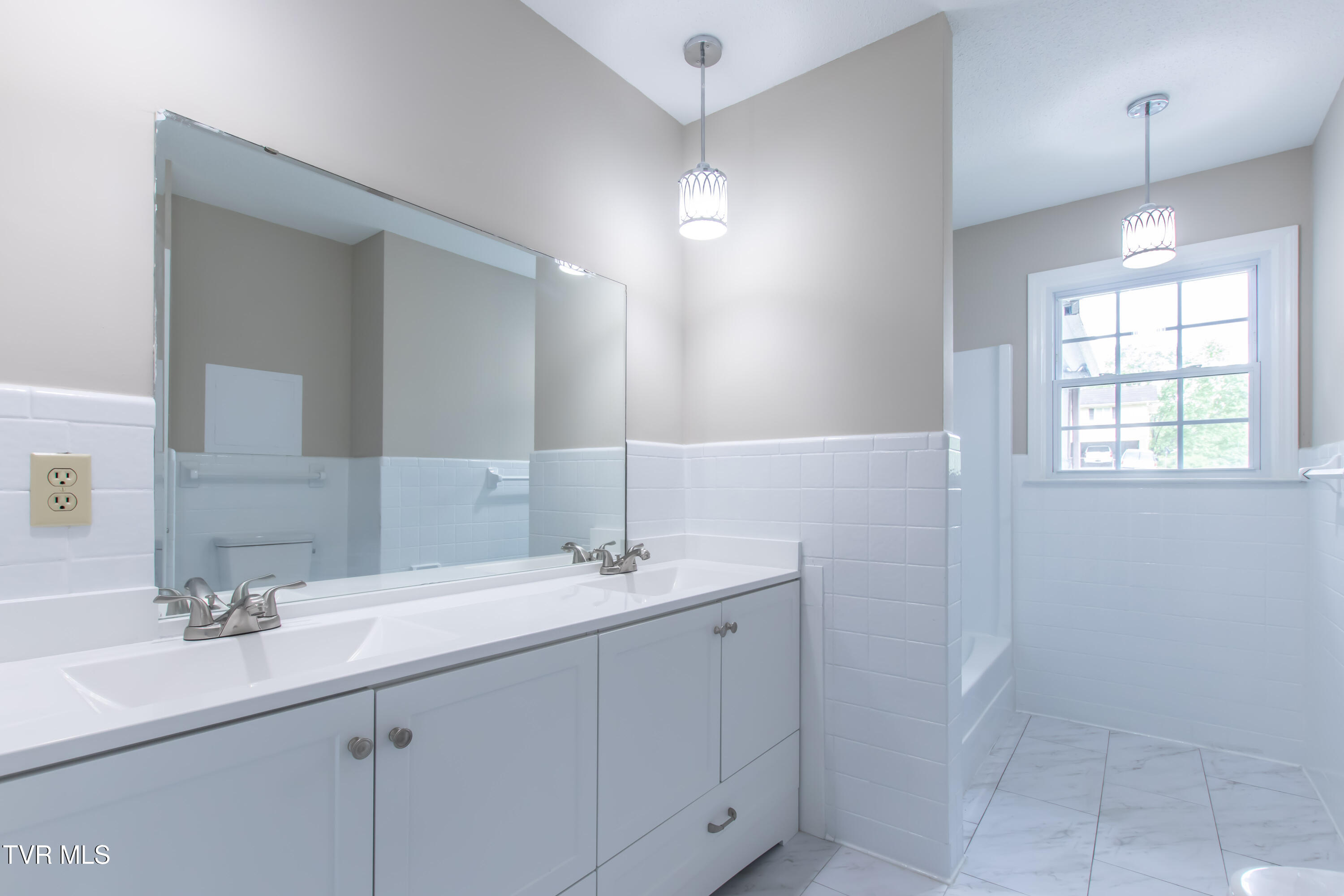 7324 White Pine Circle, Bristol, Virginia image 31