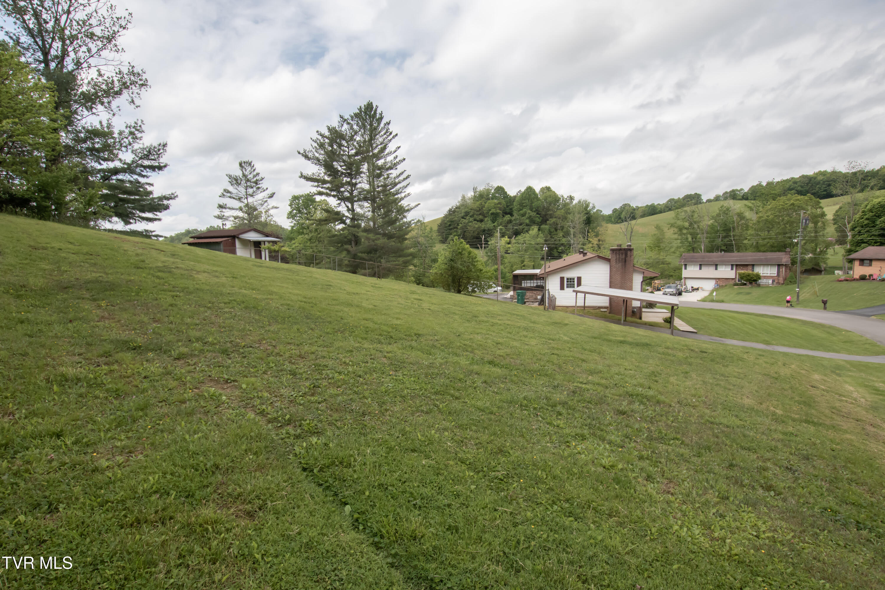 7324 White Pine Circle, Bristol, Virginia image 49