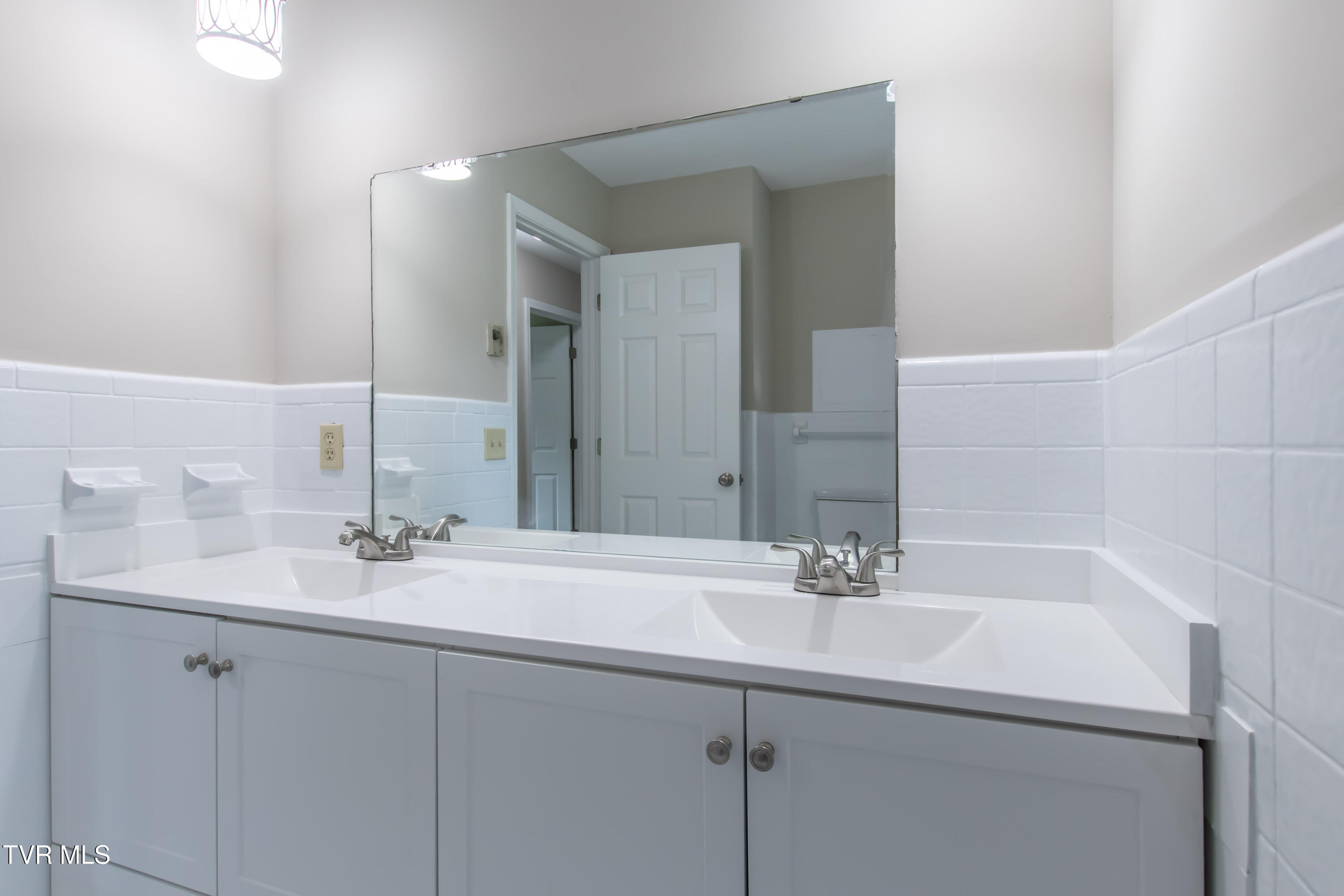 7324 White Pine Circle, Bristol, Virginia image 33