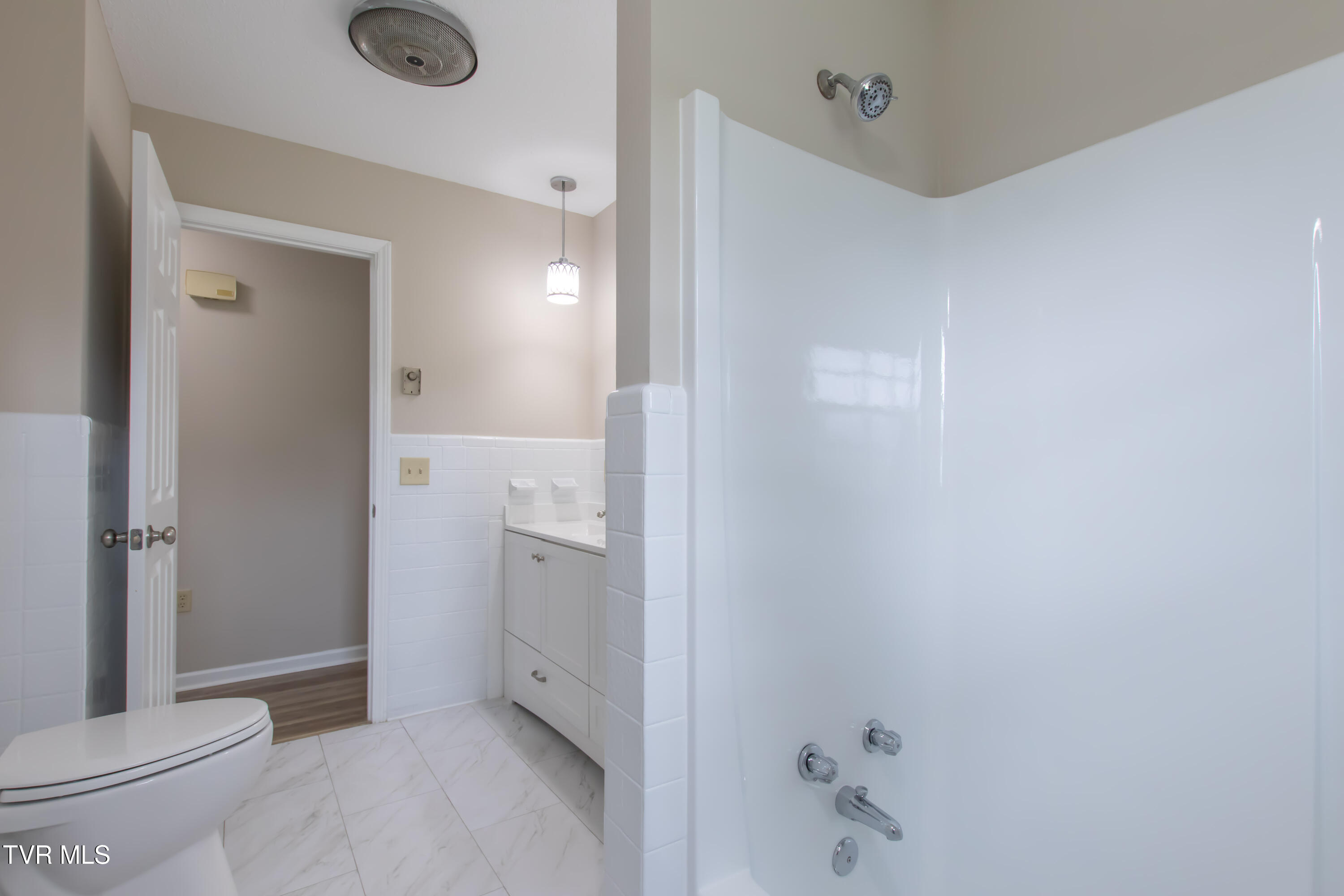 7324 White Pine Circle, Bristol, Virginia image 32