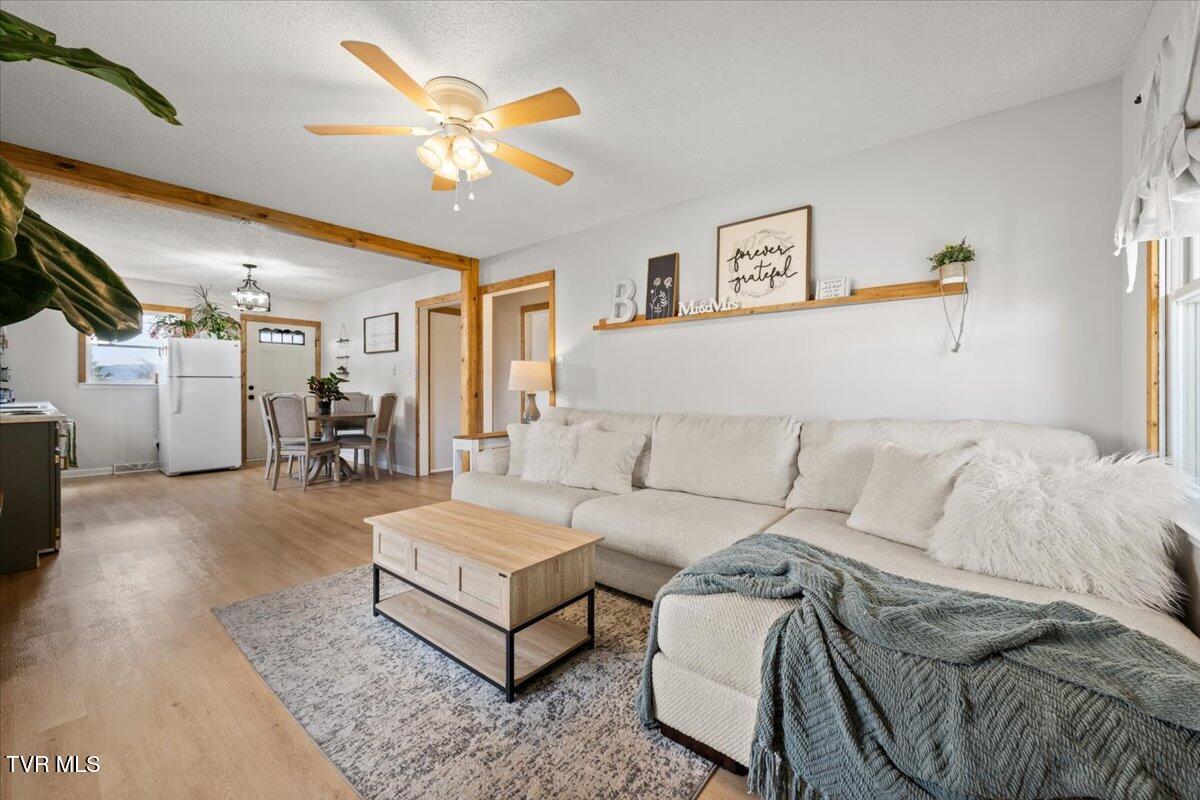 218 Magnolia Drive, Bristol, Virginia image 3