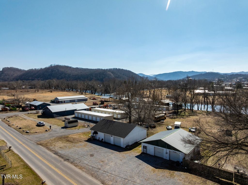Photo of 217 Lovers Lane, Elizabethton, TN 37643 (MLS # 9991307)