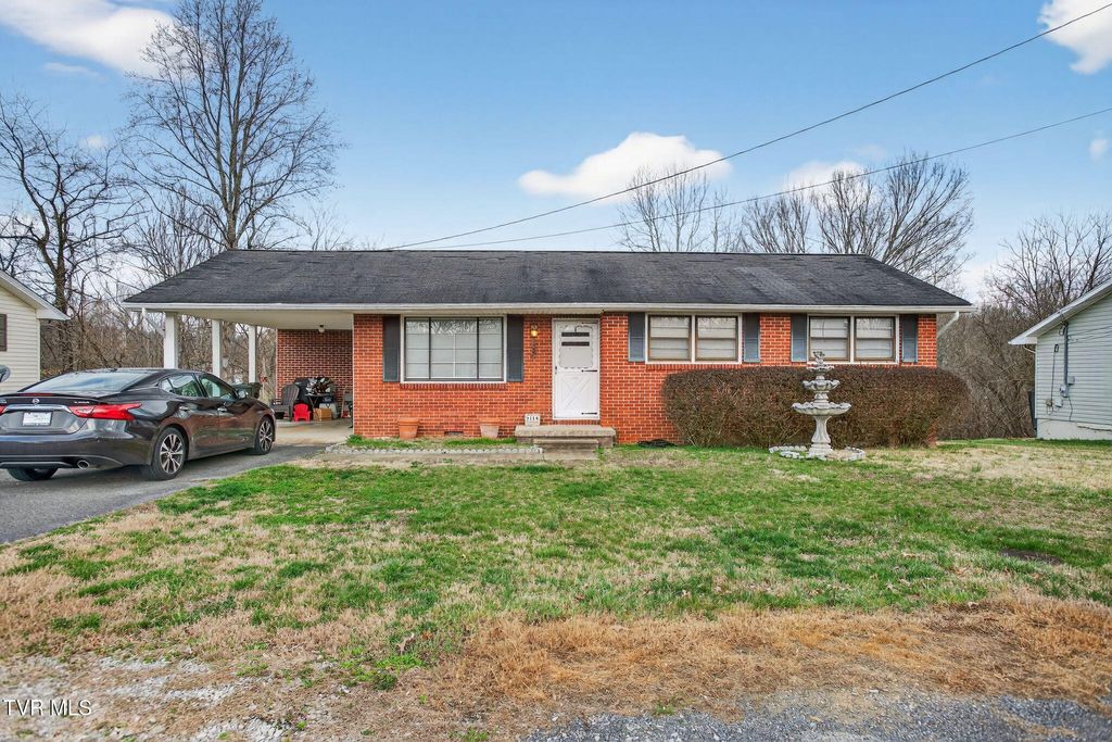 Photo of 3356 Grandview Drive, Kingsport, TN 37660 (MLS # 9992705)