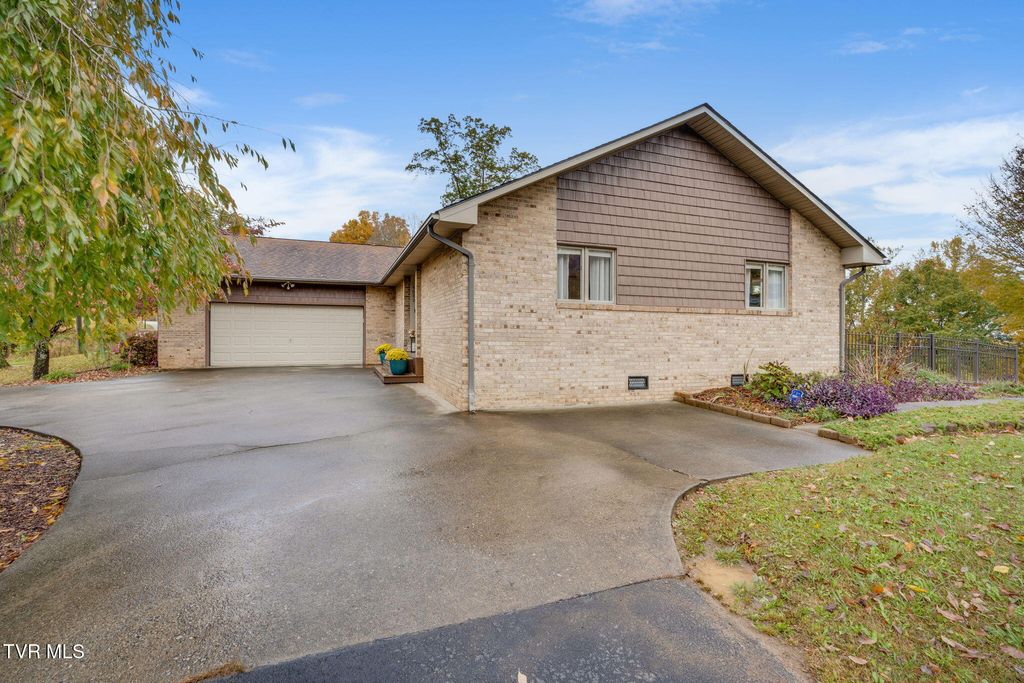 Photo of 4682 Old Stage Road, Kingsport, TN 37664 (MLS # 9987707)