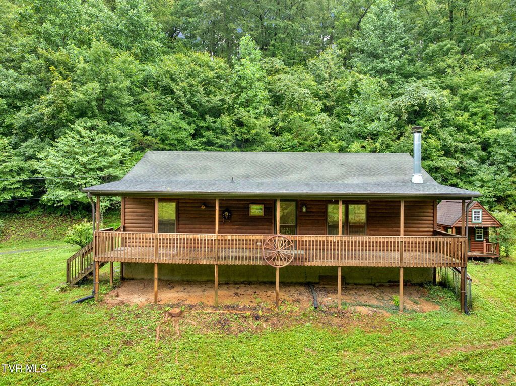 Photo of 1306 Old Stage Road, Johnson City, TN 37615 (MLS # 9985803)