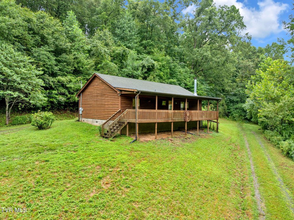Photo of 1306 Old Stage Road, Johnson City, TN 37615 (MLS # 9985803)