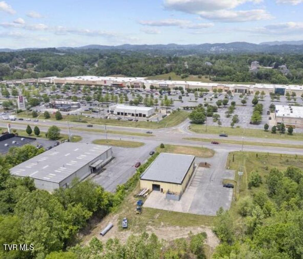 Photo of 2717 Stone Drive, Kingsport, TN 37660 (MLS # 9996130)