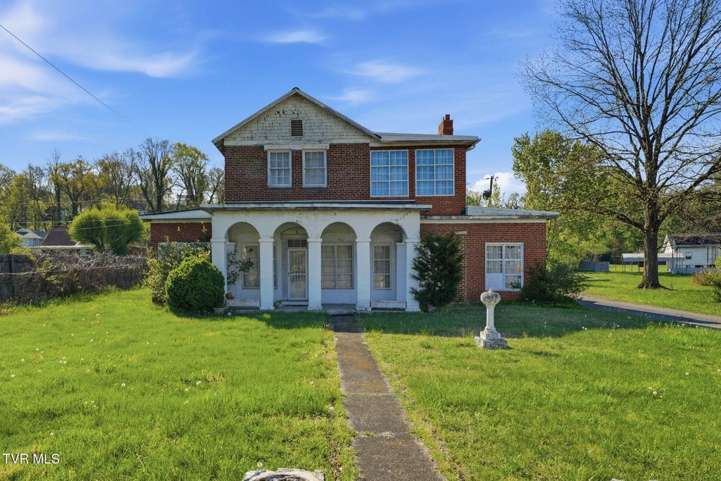 Photo of 3209 Memorial Boulevard, Kingsport, TN 37664 (MLS # 9993800)