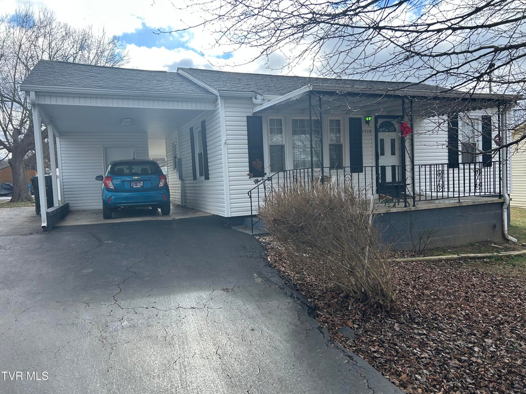 Photo of 1510 Tyler Circle, Morristown, TN 37814 (MLS # 10000866)