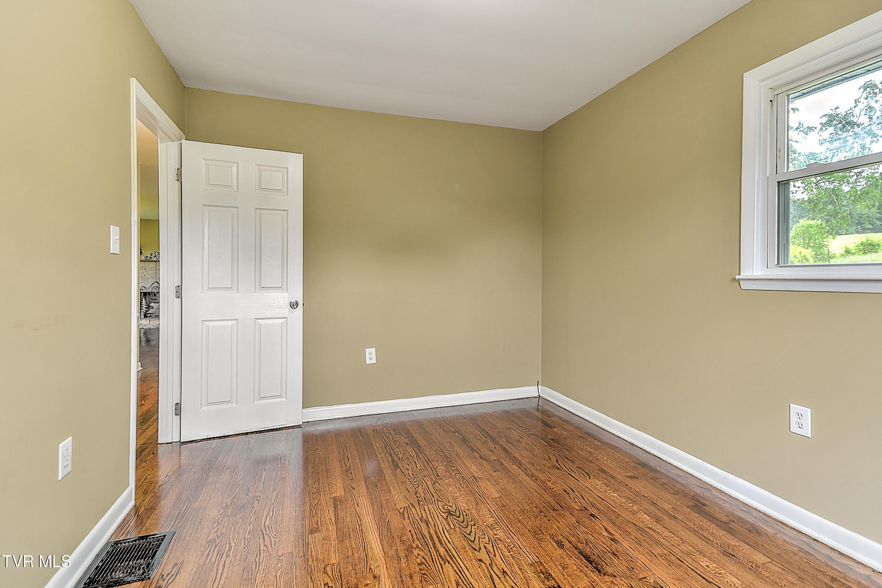 13537 Sinking Creek Road, Bristol, Virginia image 25