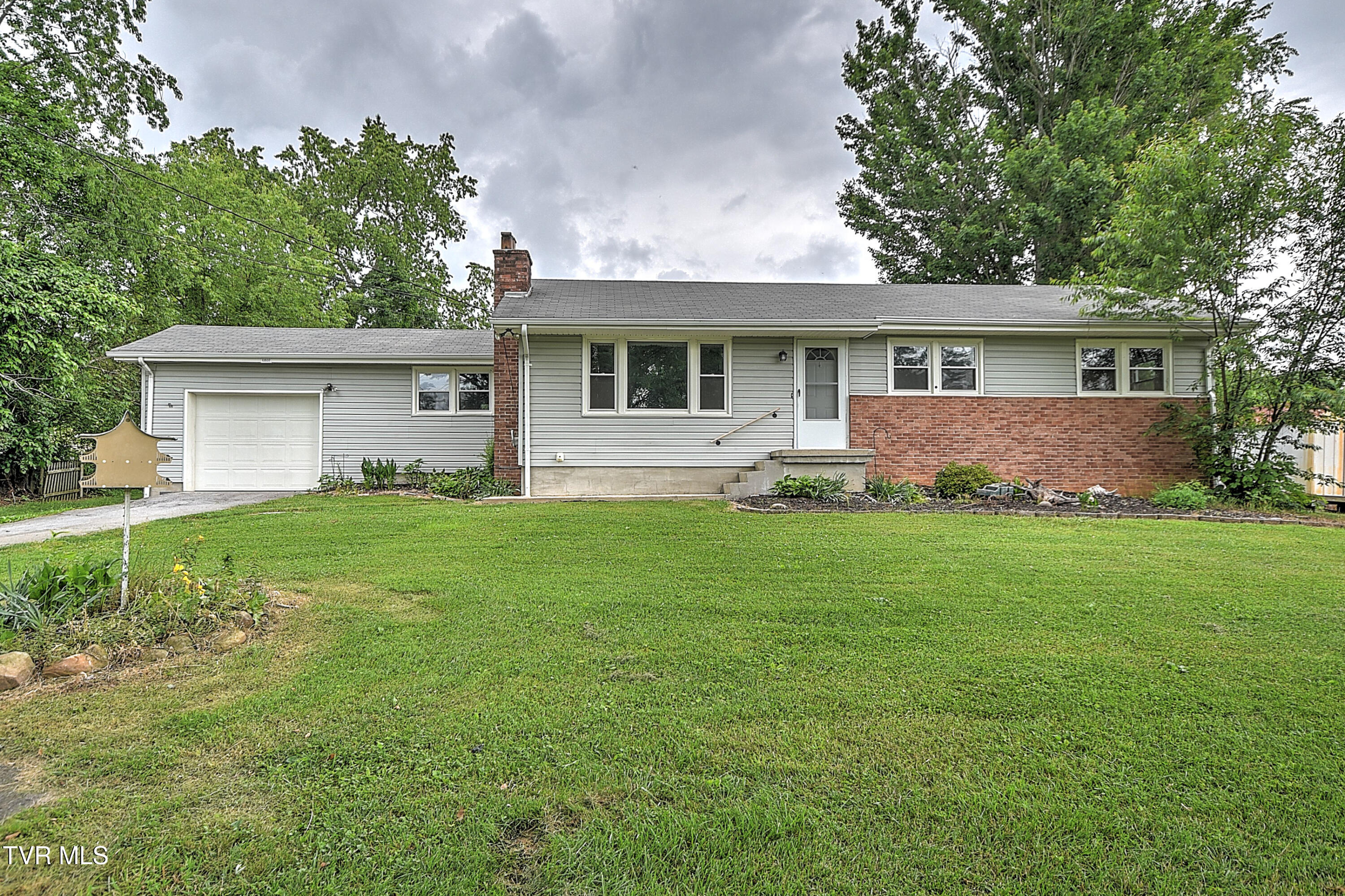 13537 Sinking Creek Road, Bristol, Virginia image 2