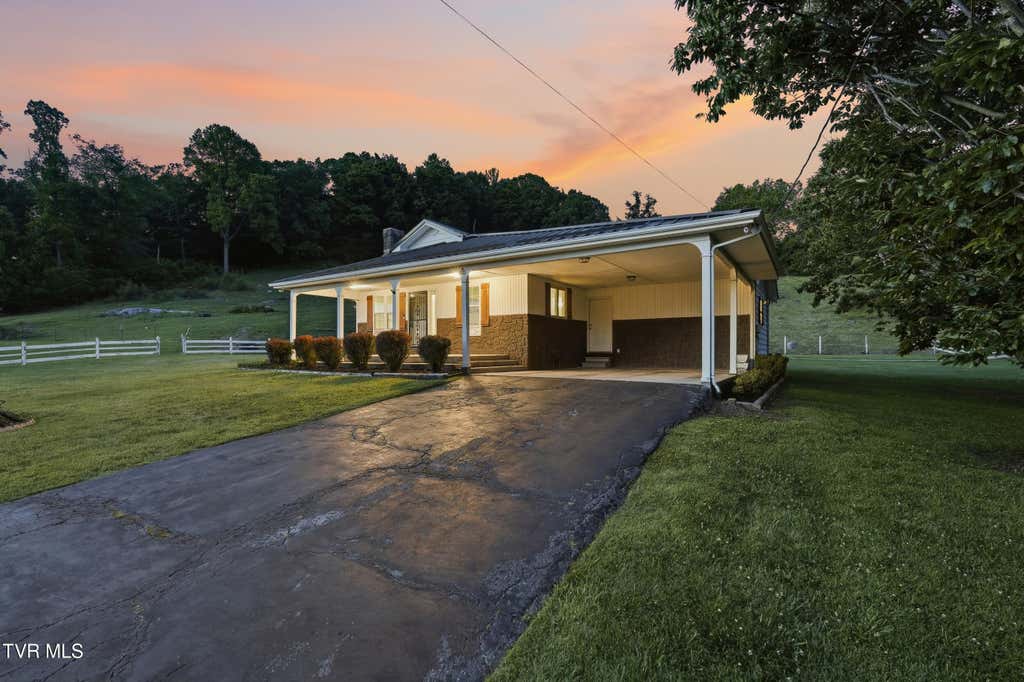 Photo of 1115 Charity Hill Road, Elizabethton, TN 37643 (MLS # 9996974)