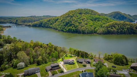 Photo of 127 West Lake Drive, Rogersville, TN 37857 (MLS # 9993987)