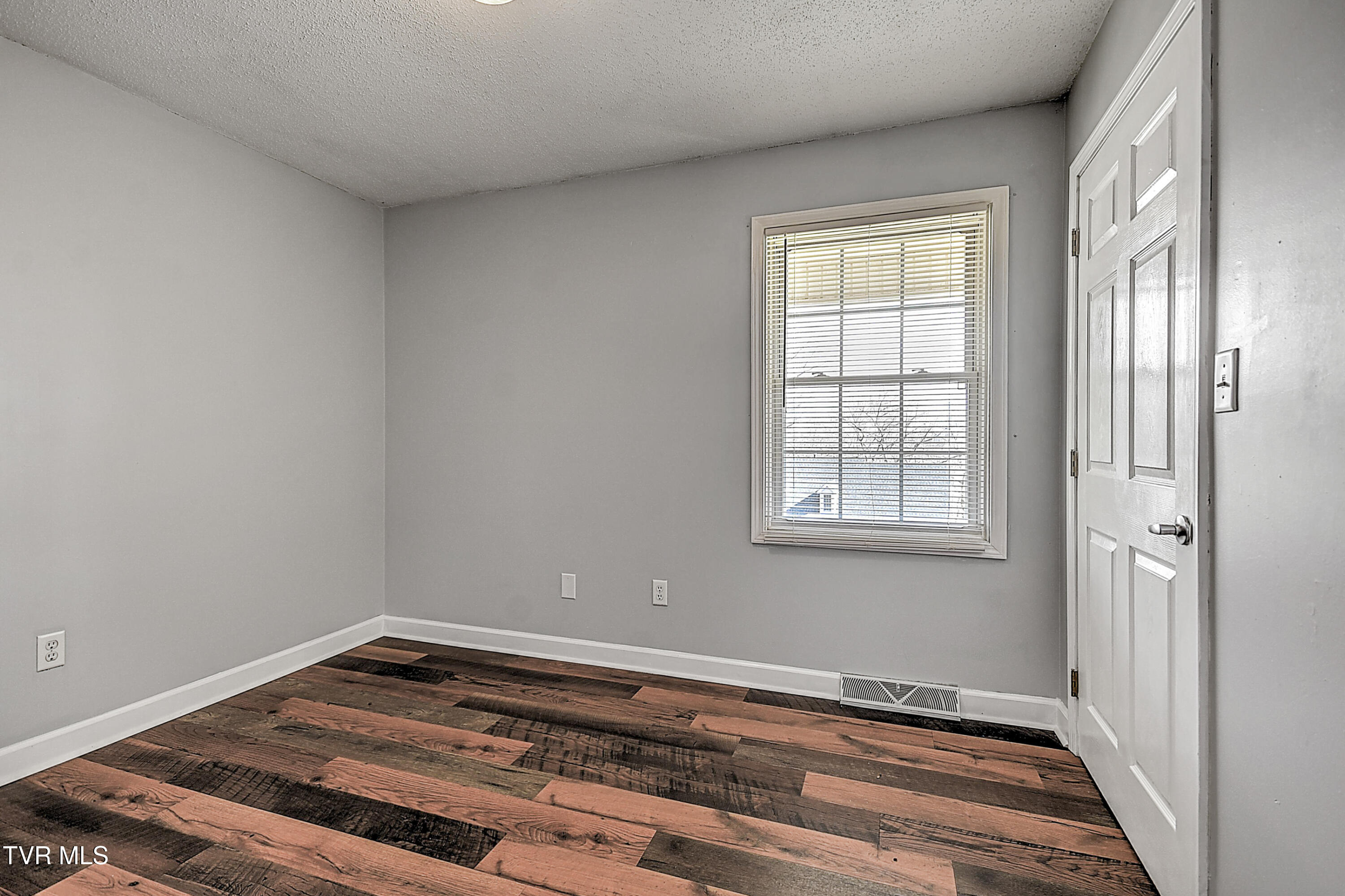 288 Trail Road, Bristol, Virginia image 18