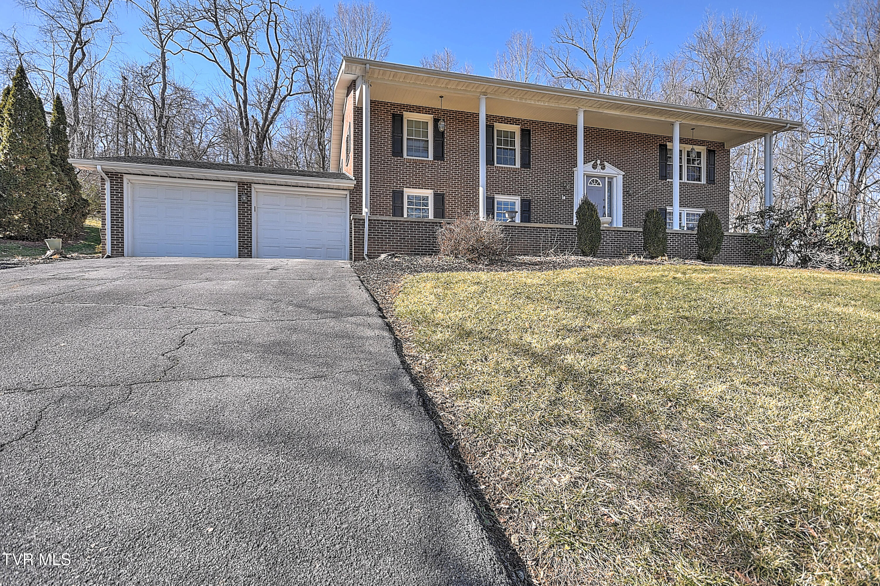 288 Trail Road, Bristol, Virginia image 2