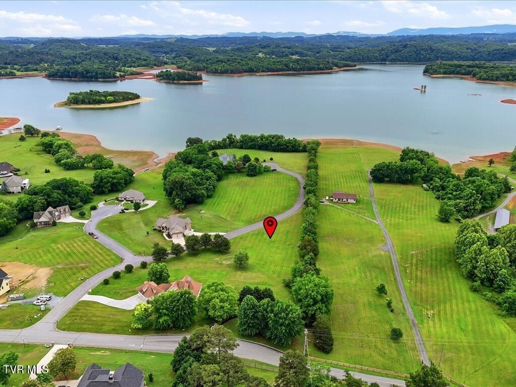 Photo of 2014 Lake Vista Court, Mooresburg, TN 37811 (MLS # 9996087)