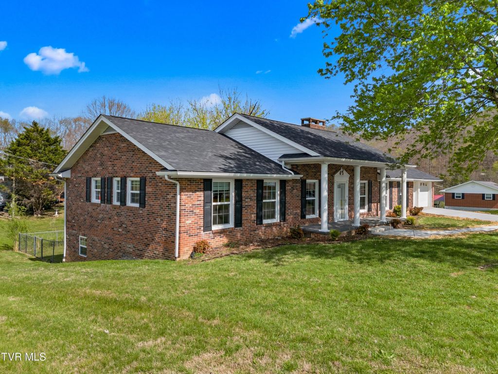 Photo of 168 Jones Road, Sneedville, TN 37869 (MLS # 9994154)