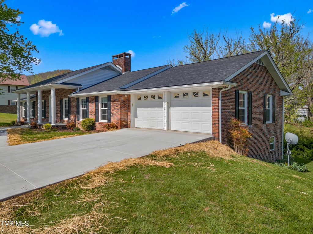 Photo of 168 Jones Road, Sneedville, TN 37869 (MLS # 9994154)