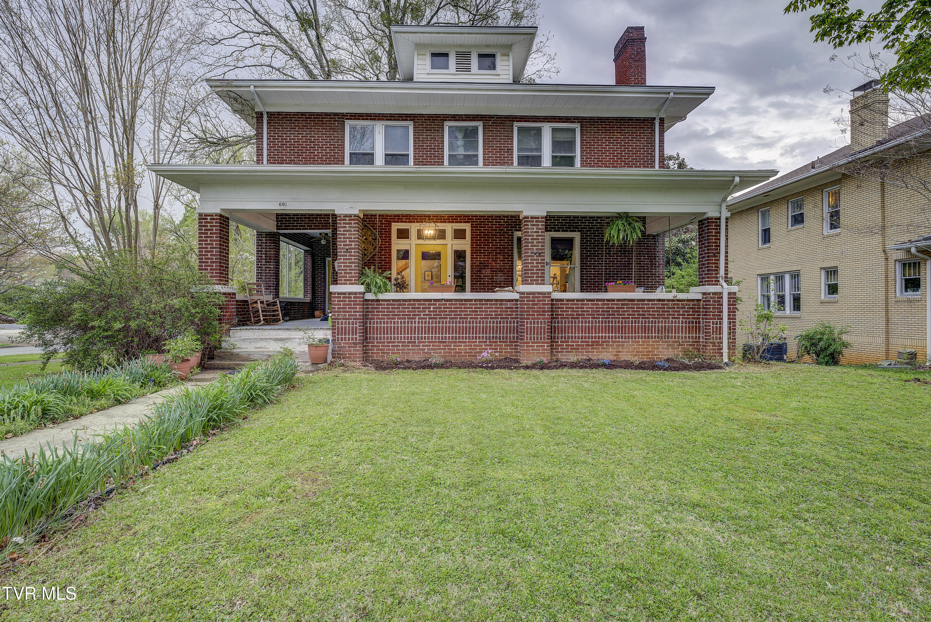 601 Unaka Avenue, Johnson City, Tennessee image 1