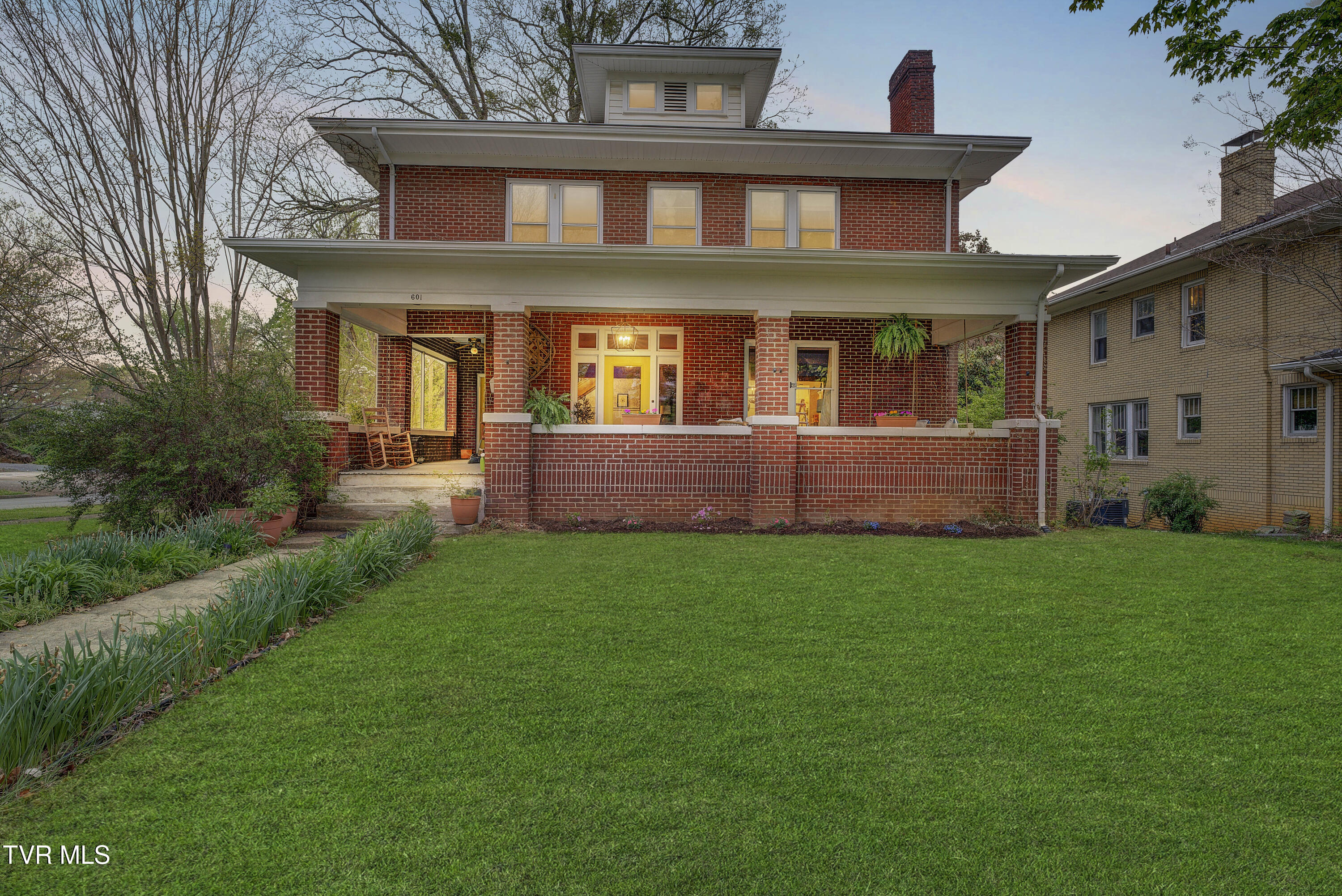 601 Unaka Avenue, Johnson City, Tennessee image 2