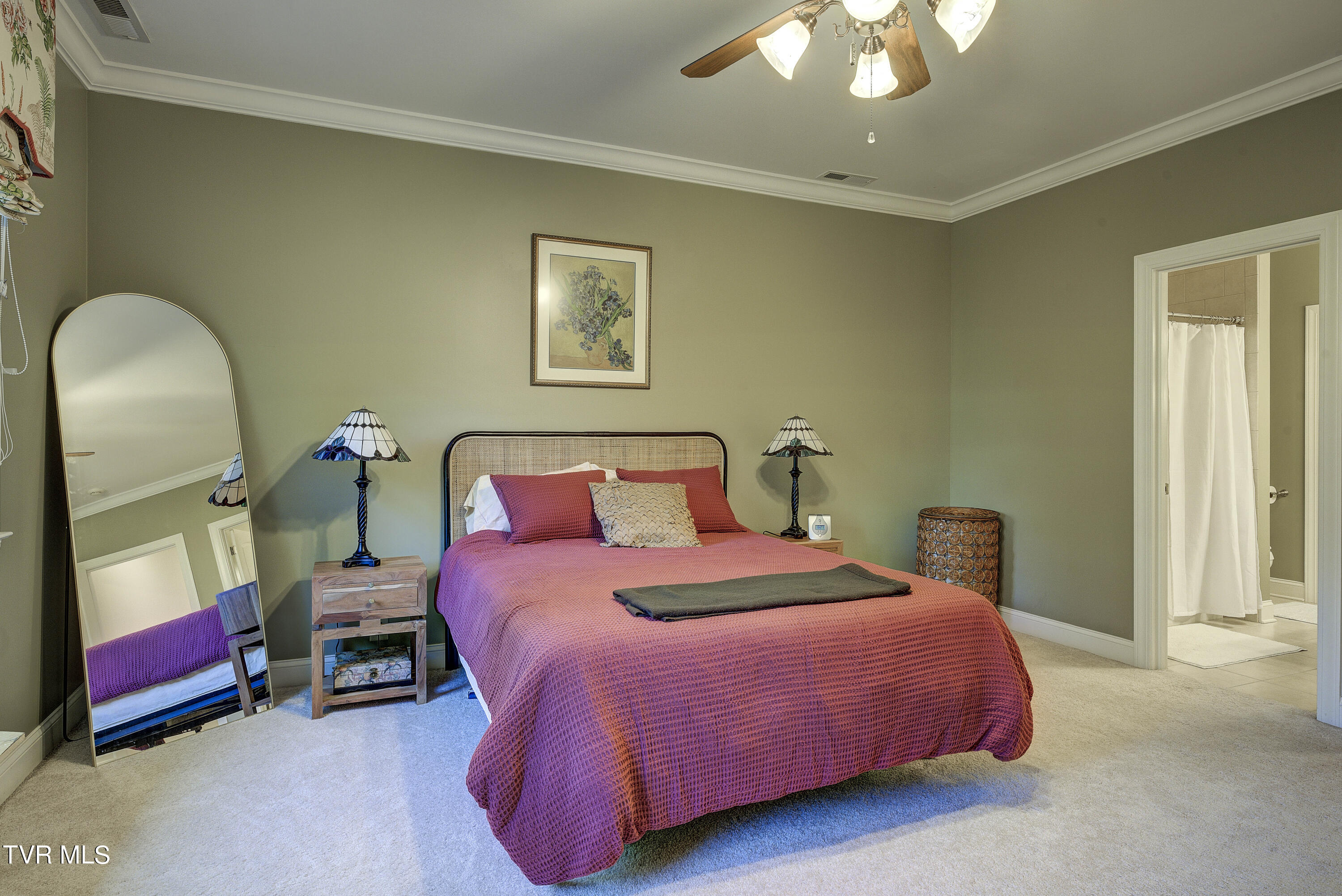 Bristol, Tennessee 37620, United States, 4 Bedrooms Bedrooms, ,5 BathroomsBathrooms,Residential,Pending,56434