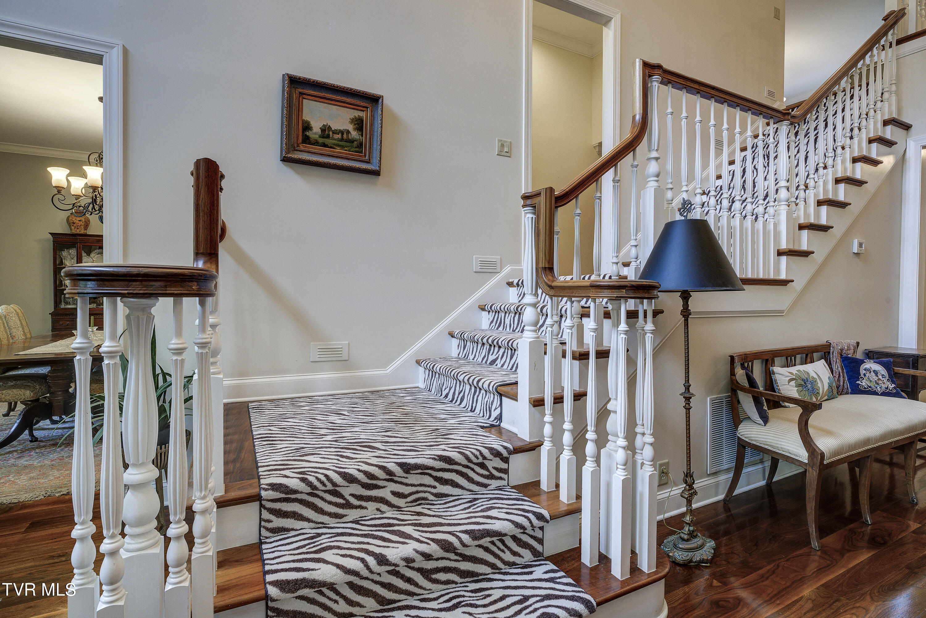 Bristol, Tennessee 37620, United States, 4 Bedrooms Bedrooms, ,5 BathroomsBathrooms,Residential,Pending,56434