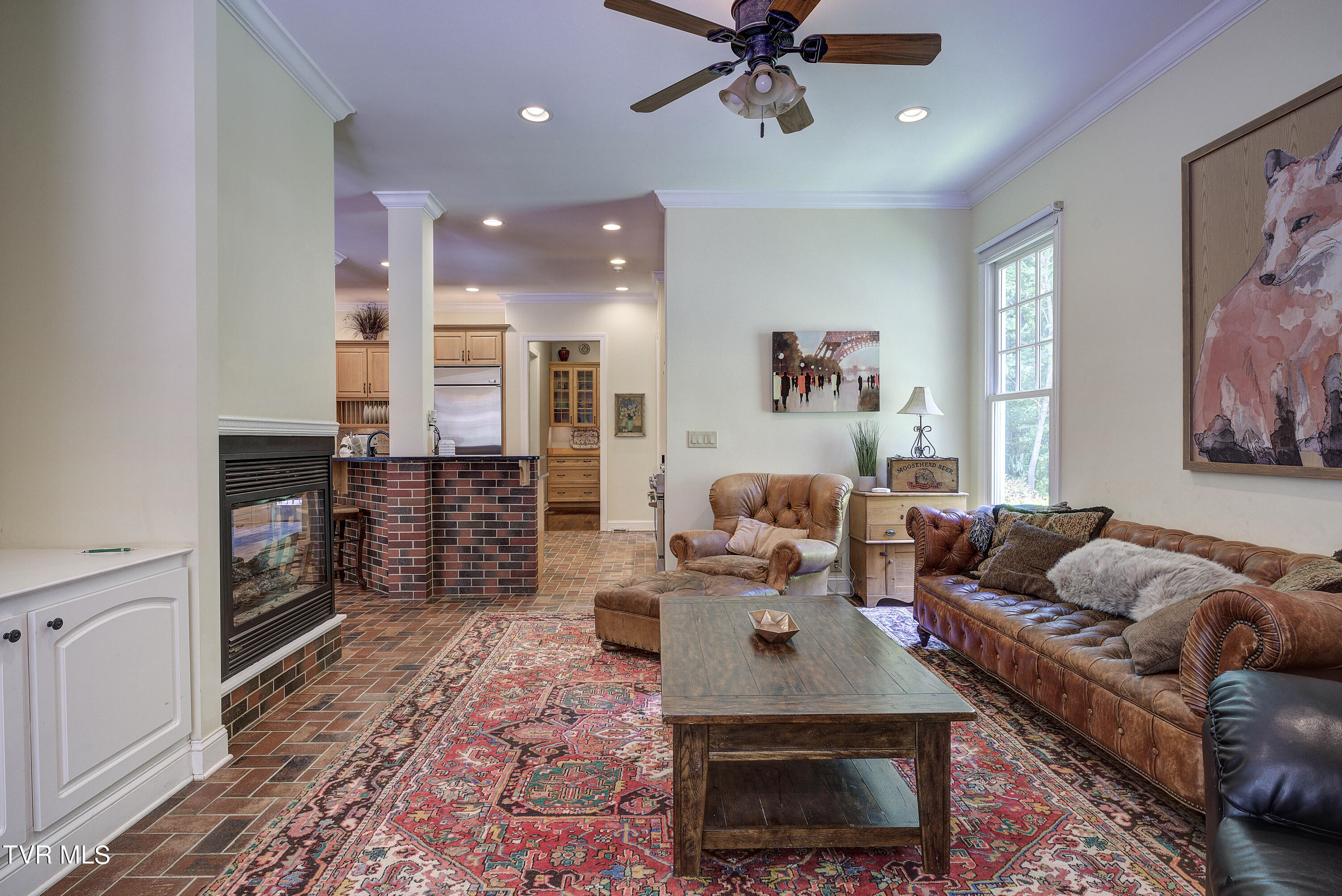 Bristol, Tennessee 37620, United States, 4 Bedrooms Bedrooms, ,5 BathroomsBathrooms,Residential,Pending,56434