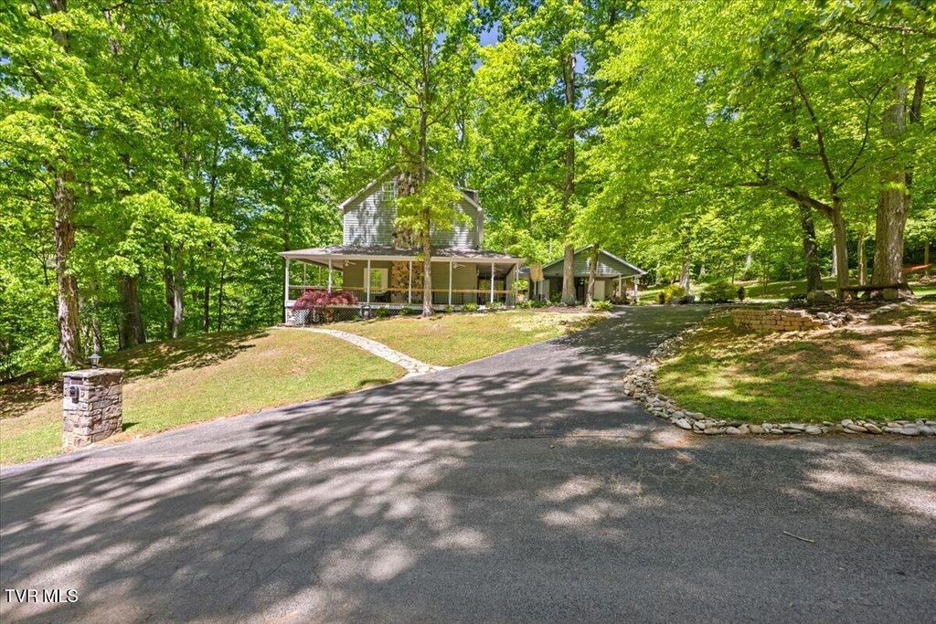 Photo of 1 Deercreek Private Drive, Kingsport, TN 37660 (MLS # 9994861)