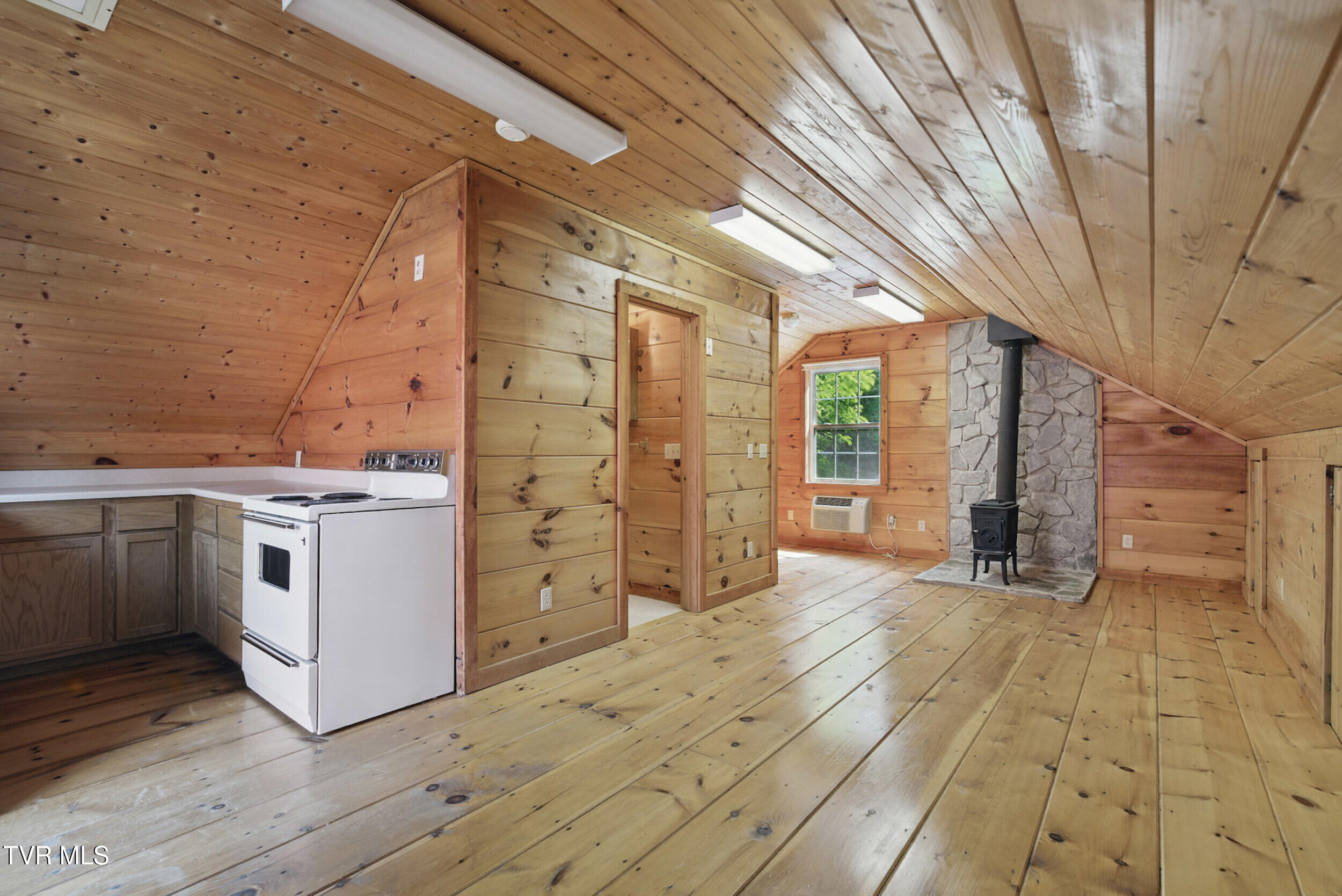 2210 Norris Road, Butler, Tennessee image 28