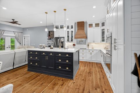 Tiny photo for 718 Mullins Drive, Sneedville, TN 37869 (MLS # 9982092)