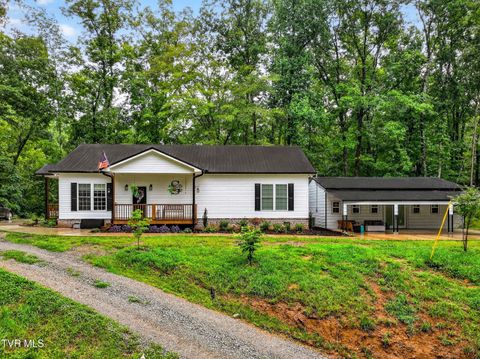 Tiny photo for 718 Mullins Drive, Sneedville, TN 37869 (MLS # 9982092)