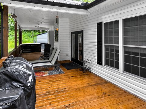 Tiny photo for 718 Mullins Drive, Sneedville, TN 37869 (MLS # 9982092)