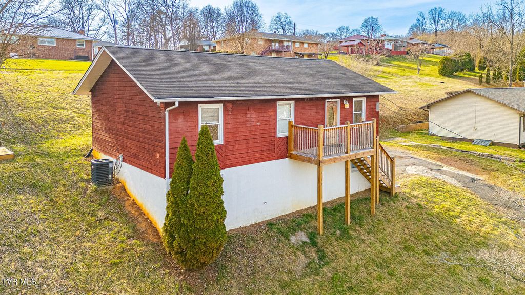 Photo of 2908 Cain Street, Kingsport, TN 37660 (MLS # 9991945)