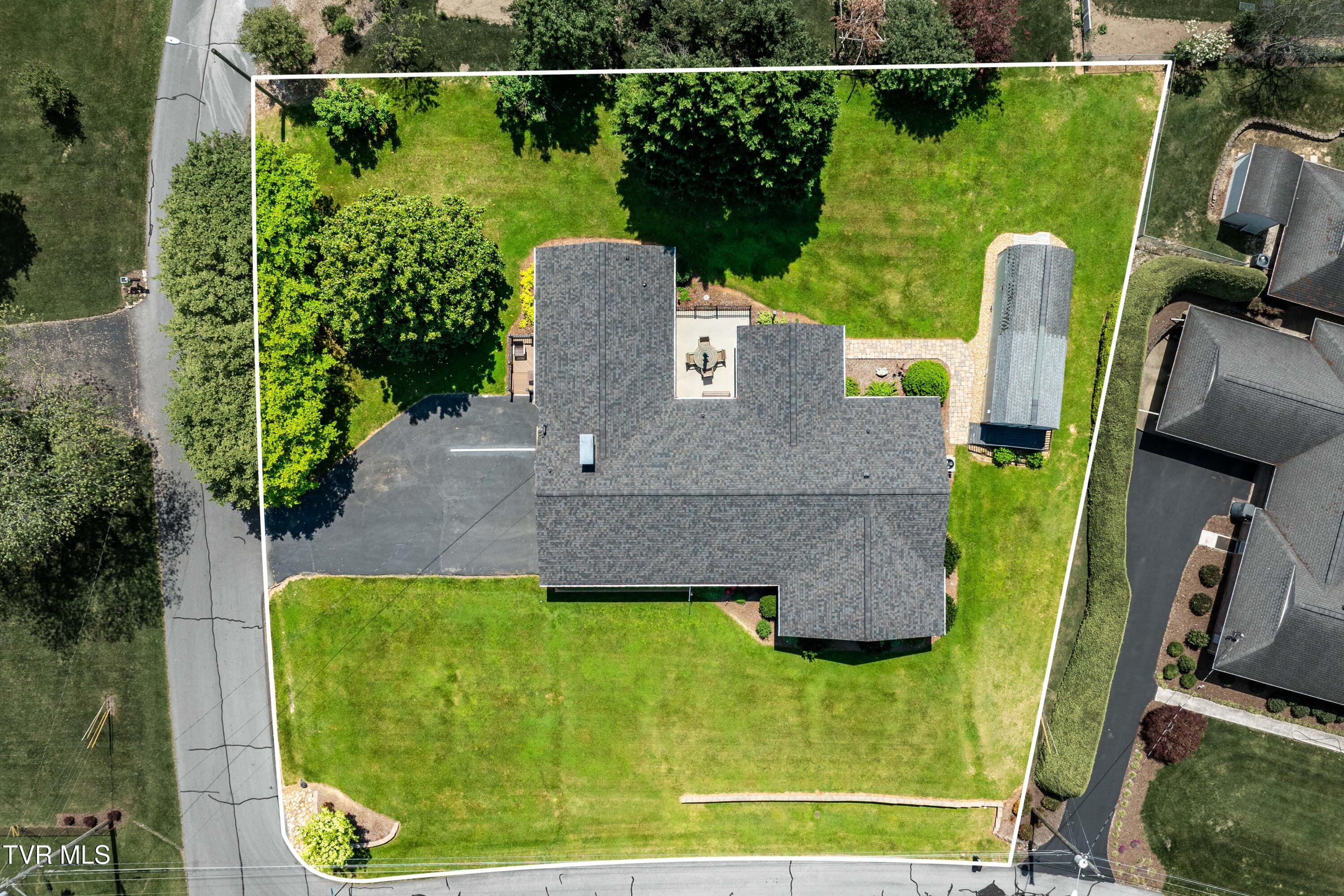 408 Garmon Drive, Kingsport, Tennessee image 2
