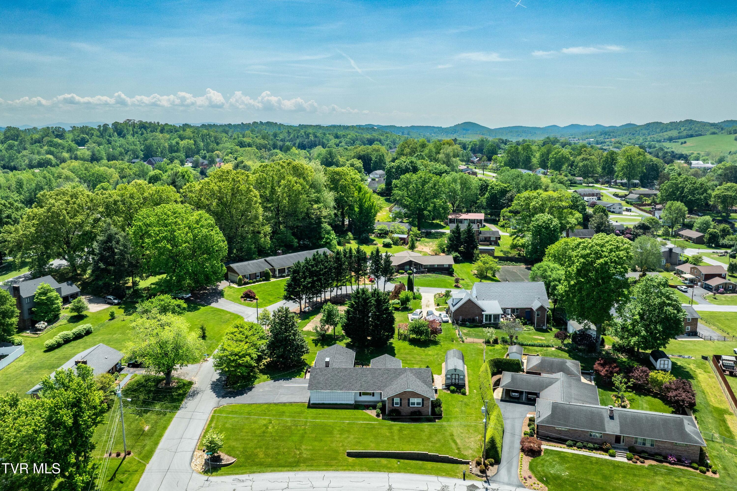 408 Garmon Drive, Kingsport, Tennessee image 5