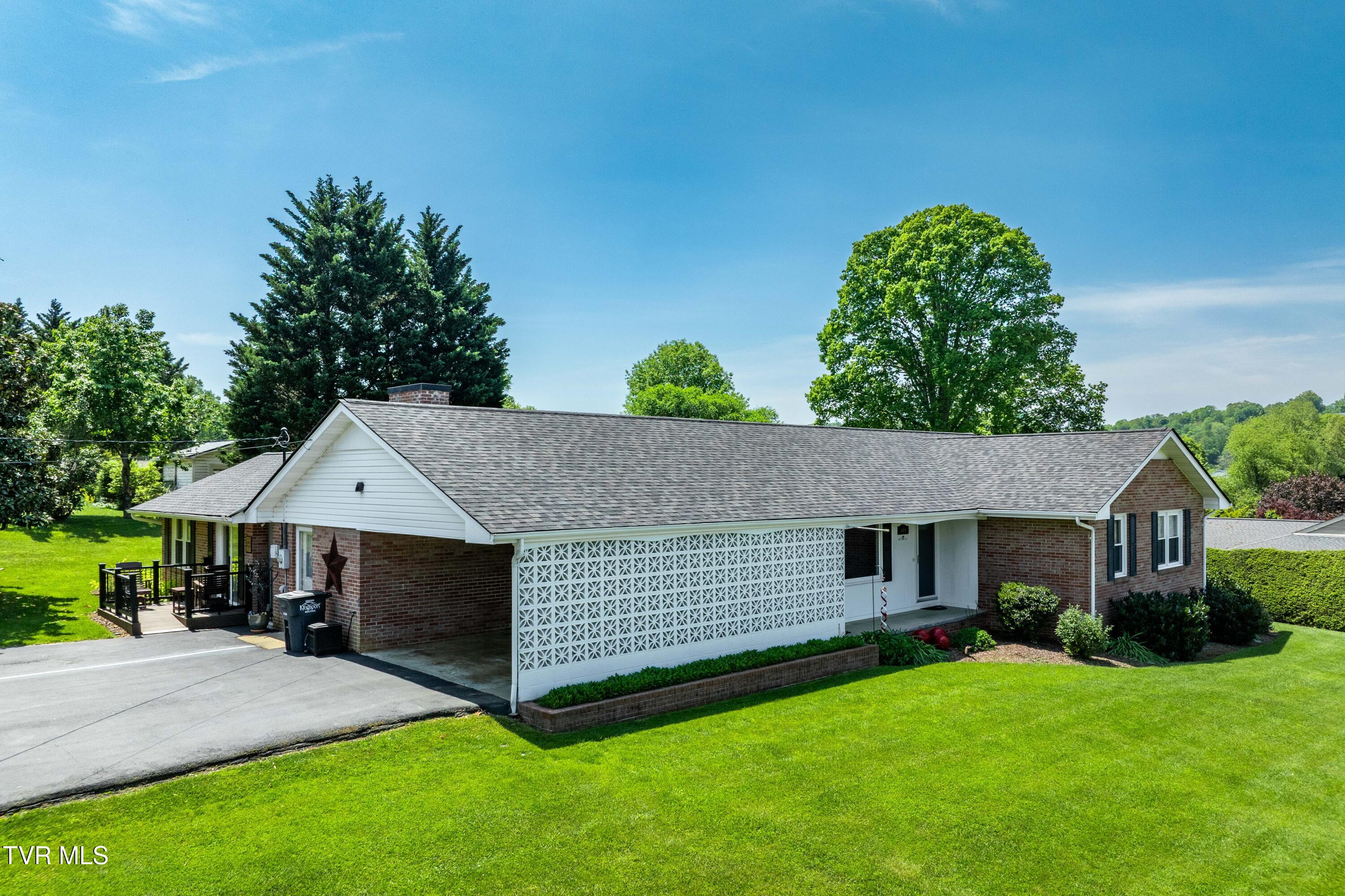 408 Garmon Drive, Kingsport, Tennessee image 1