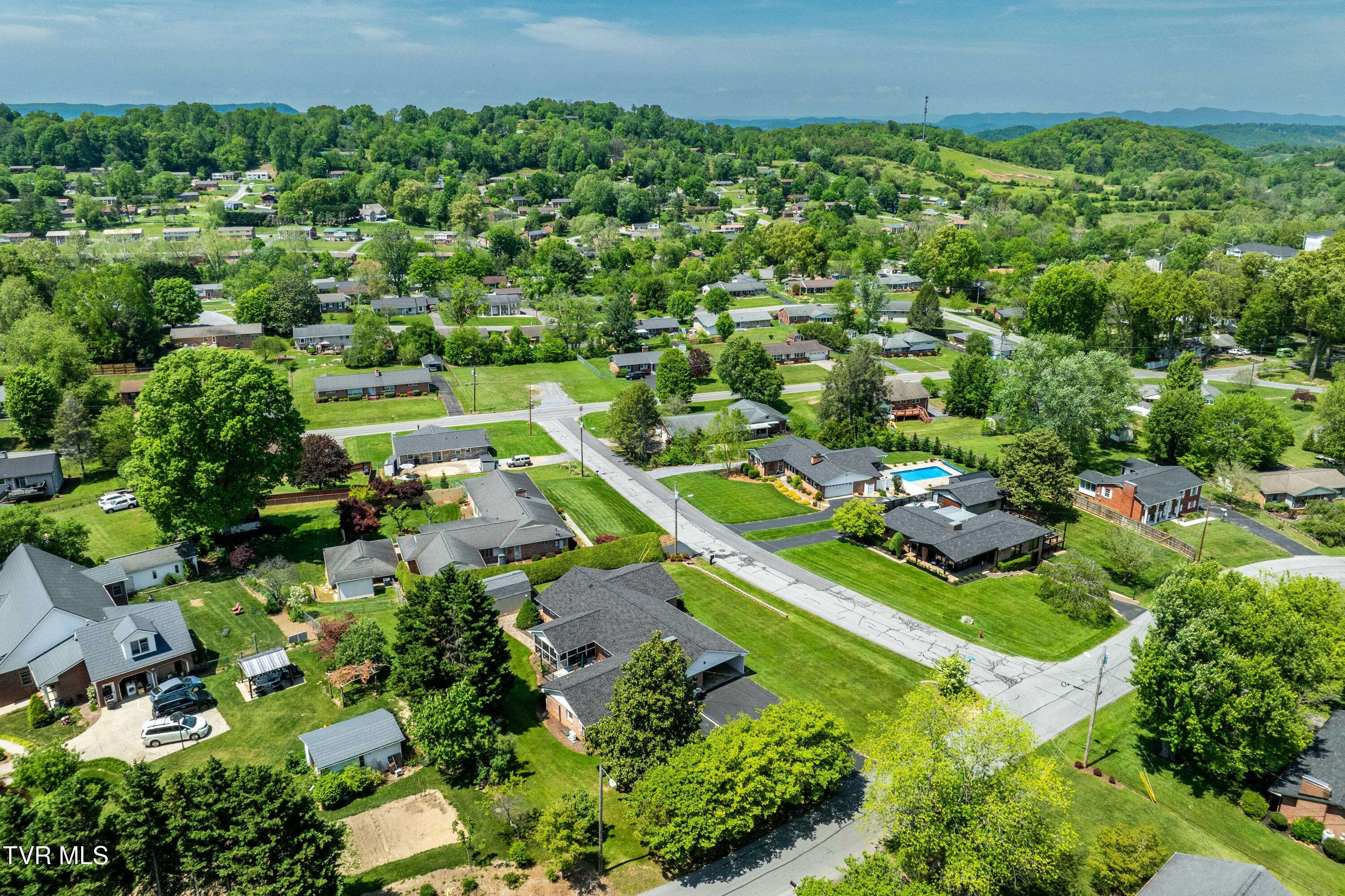 408 Garmon Drive, Kingsport, Tennessee image 11