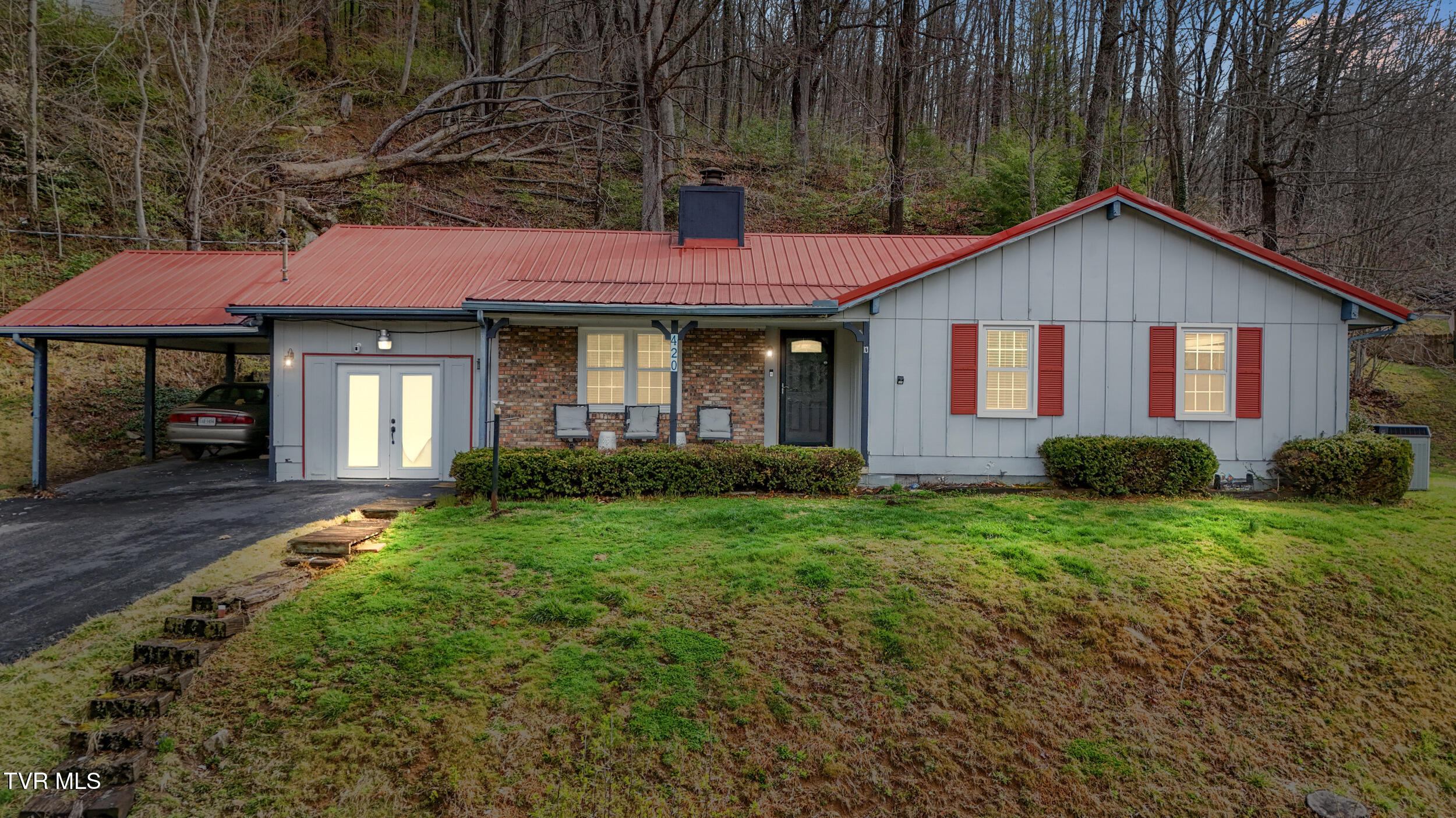 420 Poplar Street, Norton, Virginia image 1