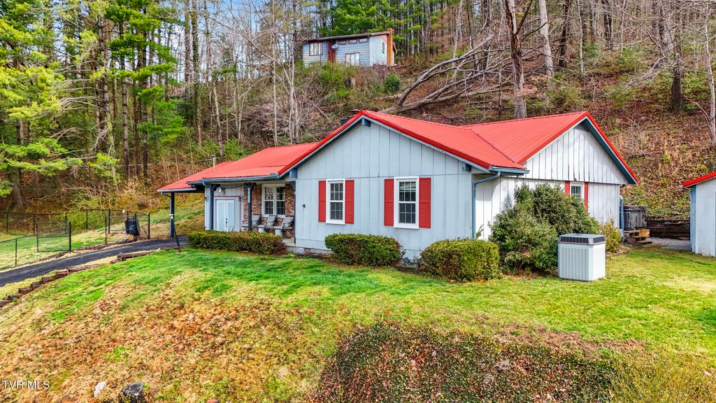 Photo of 420 Poplar Street, Norton, VA 24273 (MLS # 9978145)