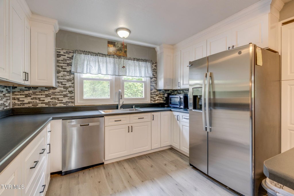 Photo of 299 California Avenue, Church Hill, TN 37642 (MLS # 9999144)