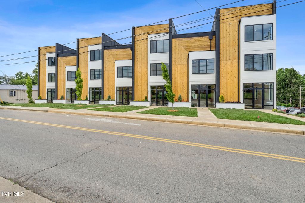 Photo of 1533 Pactolas Road #106, Johnson City, TN 37604 (MLS # 9981991)