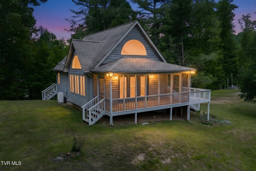 Photo of 115 Lonesome Pine Trail, Butler, TN 37640 (MLS # 9995110)